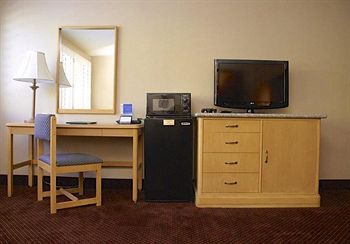 Grand Vista Hotel Simi Valley